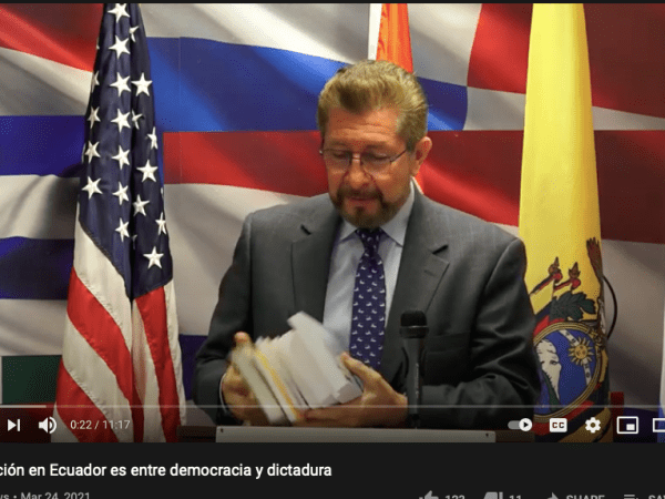 ELECCION ENTRE DICTADURA Y&nbsp;DEMOCRACIA