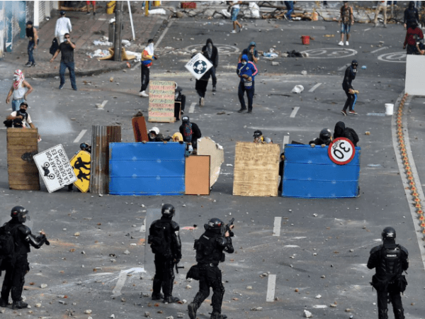 LA PERVERSA REVOLUCION&nbsp;MOLECULAR